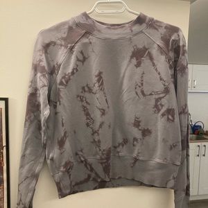 Lululemon Ready to Roll Crew